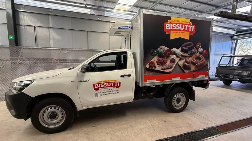 Bissutti — Pickup de distribución. Trabajo realizado por Zengráfica en San Lorenzo, Santa Fe.