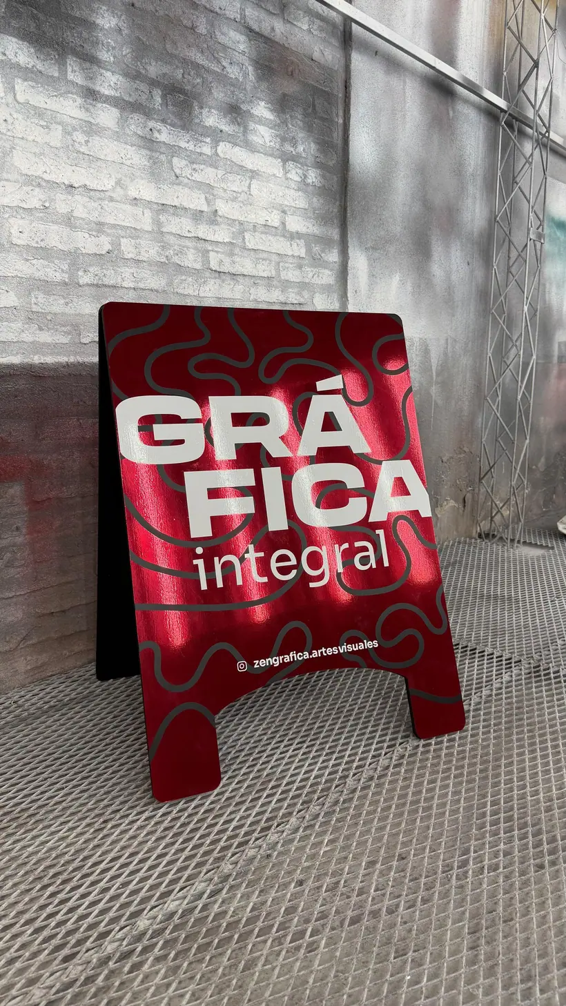 Caballete Gráfica Integral — Display de vereda. Trabajo realizado por Zengráfica en San Lorenzo, Santa Fe.