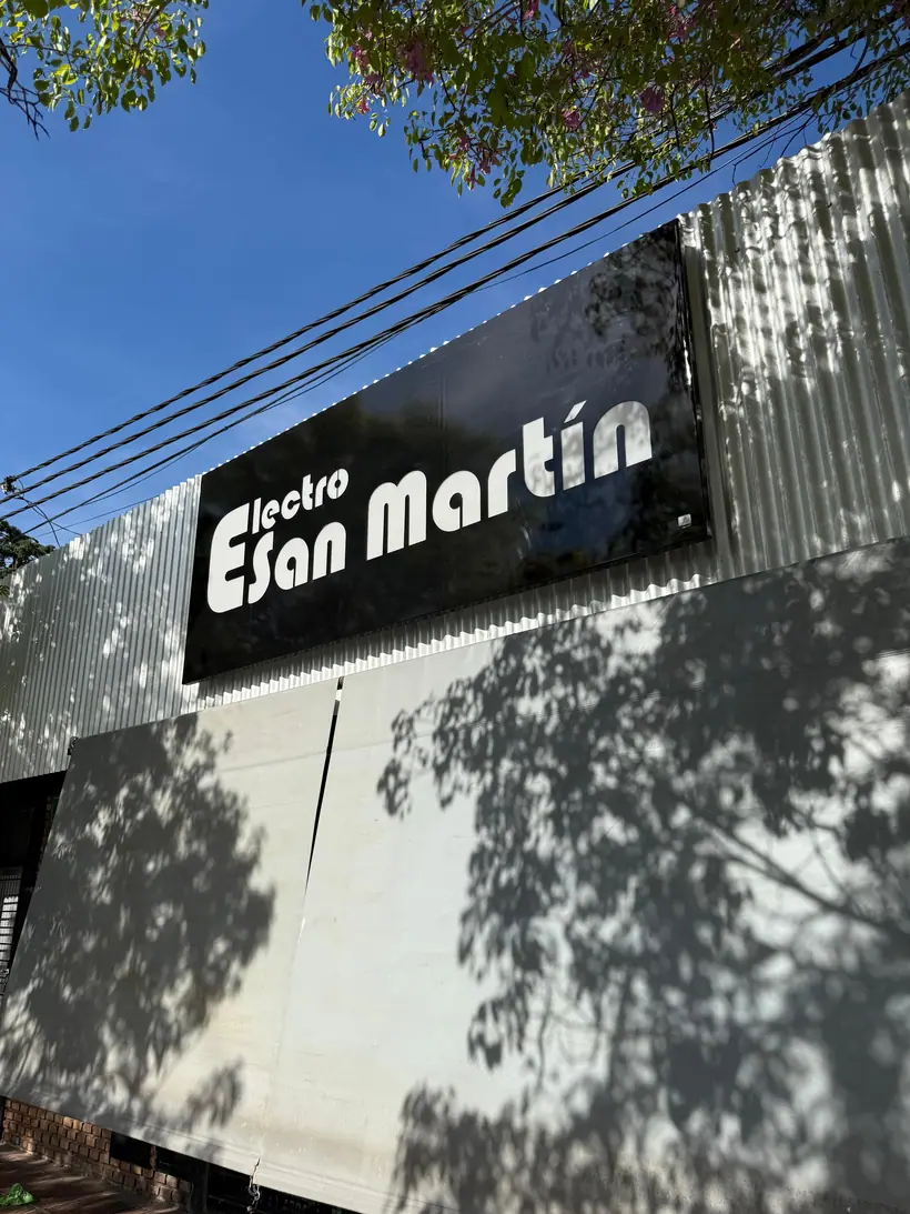 Electro San Martín — Corpóreas sobre chapa. Trabajo realizado por Zengráfica en San Lorenzo, Santa Fe.