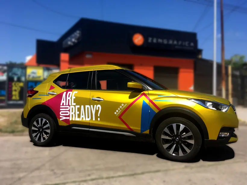 Wrap promocional full color — Vehículo de campaña. Trabajo realizado por Zengráfica en San Lorenzo, Santa Fe.
