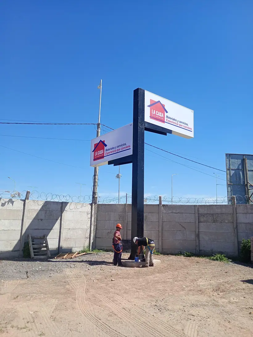 La Casa Materiales — Estructura de gran porte. Trabajo realizado por Zengráfica en San Lorenzo, Santa Fe.