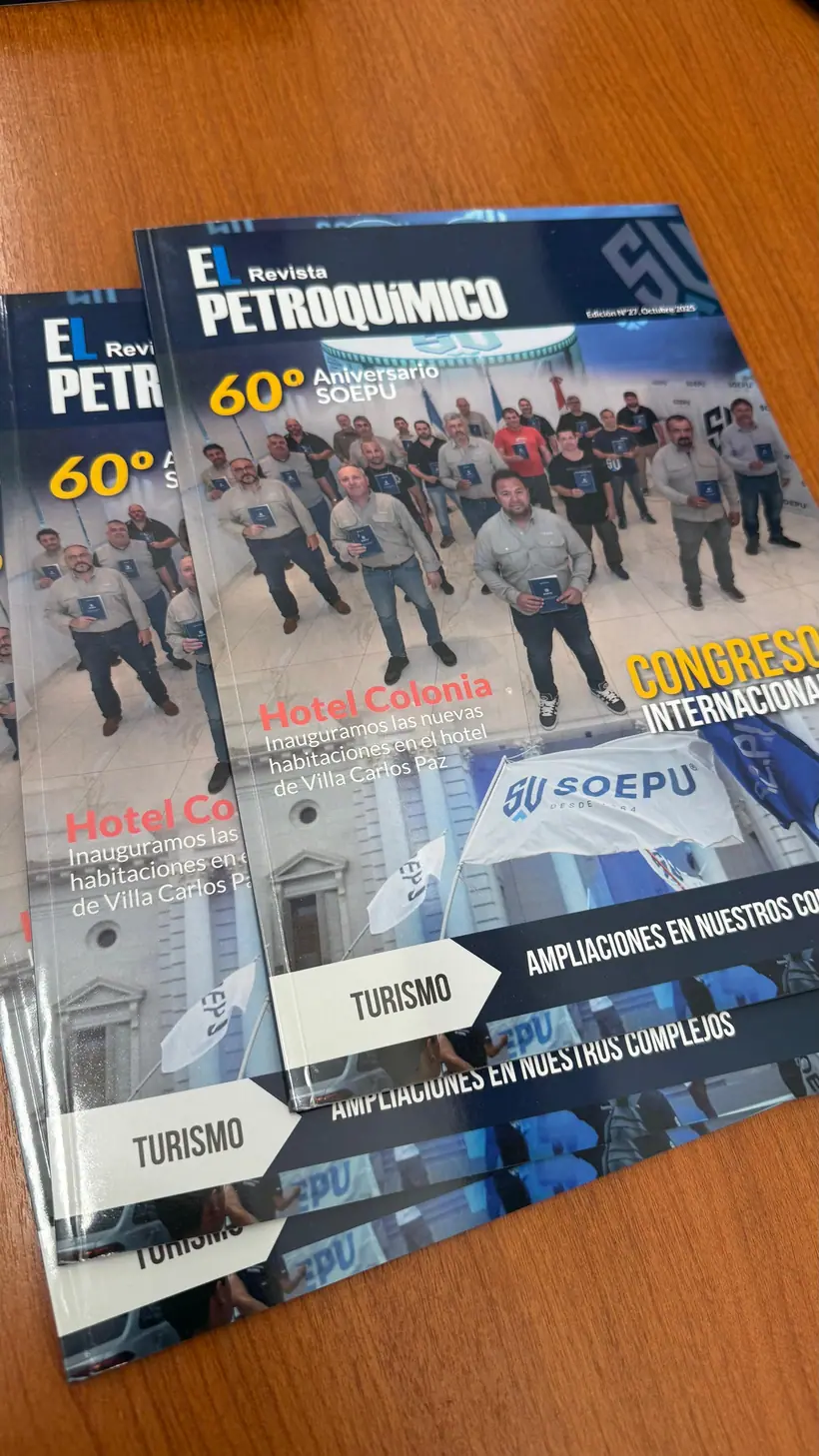 Revista El Petroquímico — Edición 60º aniversario. Trabajo realizado por Zengráfica en San Lorenzo, Santa Fe.