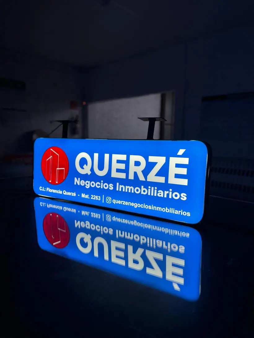 Querzé Negocios Inmobiliarios — Saliente iluminado de doble faz. Trabajo realizado por Zengráfica en San Lorenzo, Santa Fe.