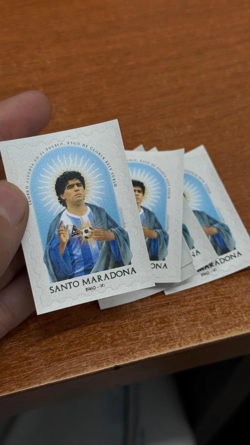 Figuritas y coleccionables — Impresión y troquelado. Trabajo realizado por Zengráfica en San Lorenzo, Santa Fe.